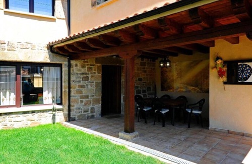 Aldehuela del Rincon Casa | Casa de vacaciones 'El Valle De La Mantequilla' con vistas a la montaña, terraza privada y Wi-Fi