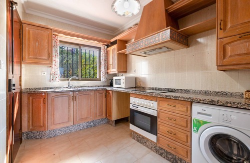 Alhaurín de la Torre Casa | Casa de vacaciones 'Casa Los Manantiales' con vistas a la montaña, Wi-Fi y aire acondicionado
