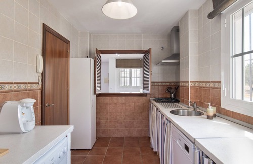 Benalup-Casas Vieja Casa | Casa de vacaciones 'Las Lagunetas' con vistas a la montaña, piscina compartida y terraza privada