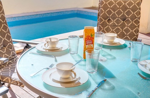 Urbanizacion Mont Ferrutx Casa | Holiday Home “Montferrutx” with Ocean View, Mountain View, Pool, Terrace & WiFi; Parking Available in the Street