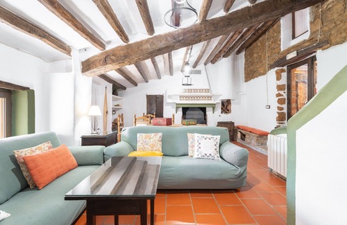 La Torre d'En Besora Casa | Casa de vacaciones 'Moli Colomer' con vistas a la montaña, piscina compartida y terraza privada