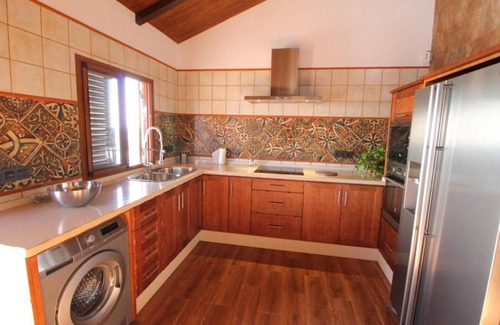 San Ambrosio Casa | Casa de vacaciones 'Bellavistas' con vistas a la montaña, Wi-Fi y aire acondicionado