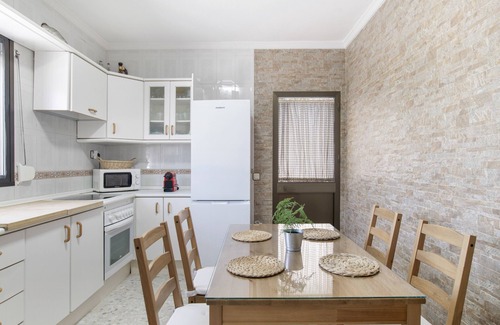 San Ambrosio Casa | Casa de vacaciones 'Castro' con vistas a la montaña, Wi-Fi y aire acondicionado