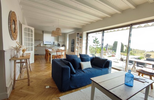 Finistere Casa | Casa de vacaciones 'La Perle' con vistas al mar y bañera de hidromasaje