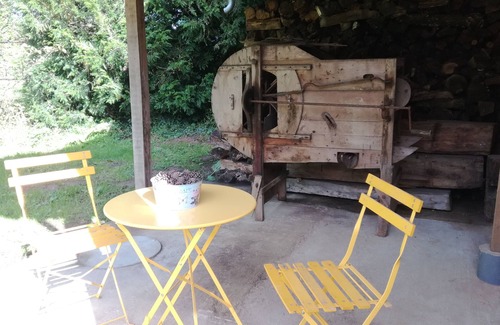 Saint-Aubin-des-Bois Casa | Holiday home at a mill near the bay of Mont-Saint-Michel (Normandy).