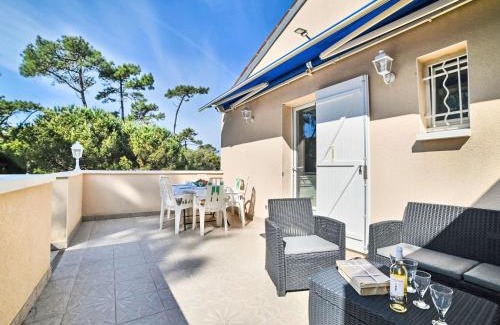 Domino Casa | Holiday Home Les Epinouses by Interhome