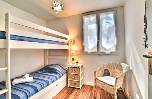 Domino Casa | Holiday Home Les Epinouses by Interhome