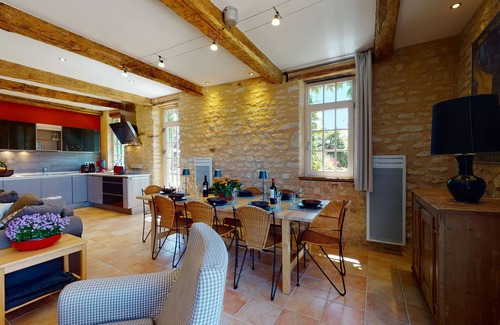 Sainte-Foy-de-Longas Casa | Casa de vacaciones "Le Cordier" con jardín privado y Wi-Fi