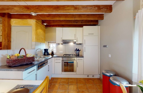 Sainte-Foy-de-Longas Casa | Casa de vacaciones 'Le Sabotier' con jardín privado y Wi-Fi