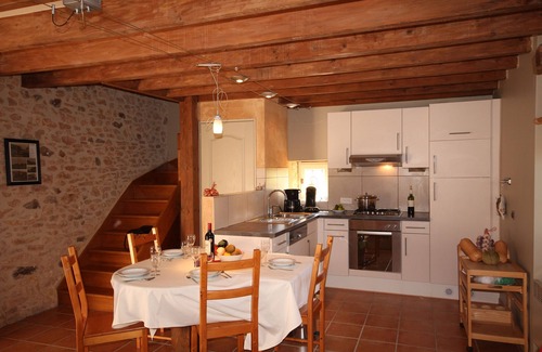 Sainte-Foy-de-Longas Casa | Casa de vacaciones 'Le Sabotier' con jardín privado y Wi-Fi