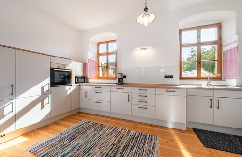 Neunburg vorm Wald Casa | Acogedora casa de vacaciones en Neunburg con jardín privado