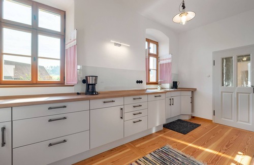 Neunburg vorm Wald Casa | Acogedora casa de vacaciones en Neunburg con jardín privado