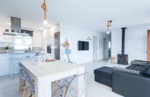 Son Serra de Marina Casa | Casa de vacaciones 'Es Mollet' con vistas al mar, piscina privada y Wi-Fi