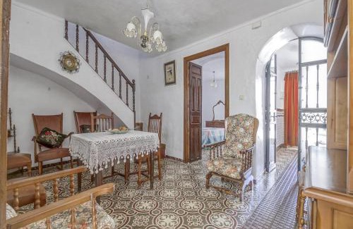 Villanueva de San Juan Casa | Holiday Home in Villanueva near El Terril Peak