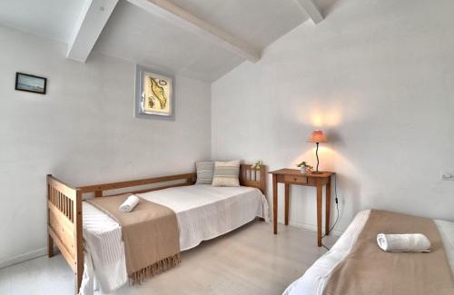 Saint-Pierre-d'Oleron Casa | Holiday Home Matha by Interhome