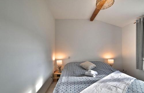 Saint-Pierre-d'Oleron Casa | Holiday Home Montcalm by Interhome