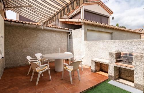 Santa-Lucia-di-Moriani Casa | Holiday Home Dami I-1 by Interhome