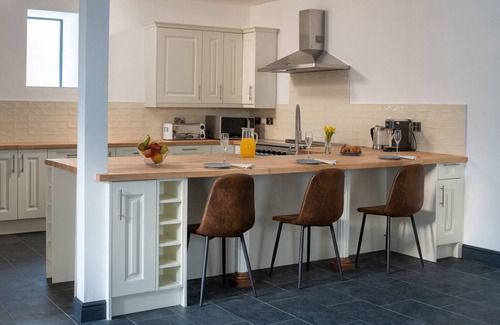 Rhiwbryfdir Casa | Holiday home in Blaenau Ffestiniog, No Deposit