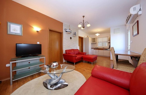 Maslenica Casa | Casa Vacacional Maslenica con Vista al Mar y Piscina