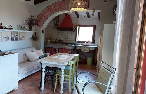 Castelnuovo Misericordia Casa | Holiday Home 'Mare Colline Città D'Arte' with Private Garden