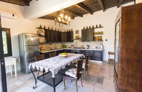 Torre Santa Susanna Casa | Casa de vacaciones "Masseria Bellamarina" con piscina compartida y Wi-Fi