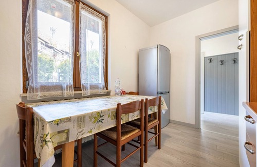 Pieve Casa | Casa de vacaciones 'Casa Elena' con vistas al lago, jardín privado y Wi-Fi