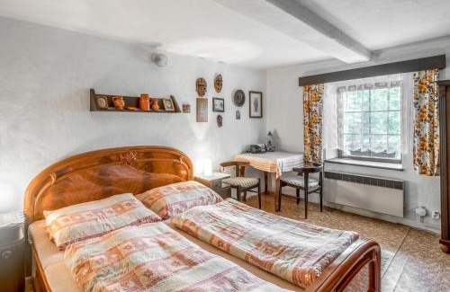 Bela nad Radbuzou Casa | Holiday Home Újezd Svatého Kříže by Interhome