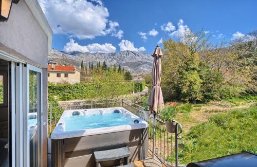Split Casa | Holiday Home Žrnovnica