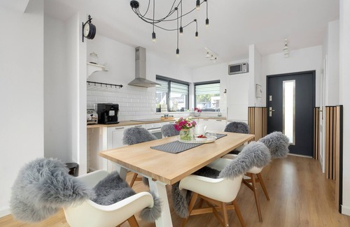 Trzesacz Casa | Holiday Home, 3 Bedrooms, Private Garden