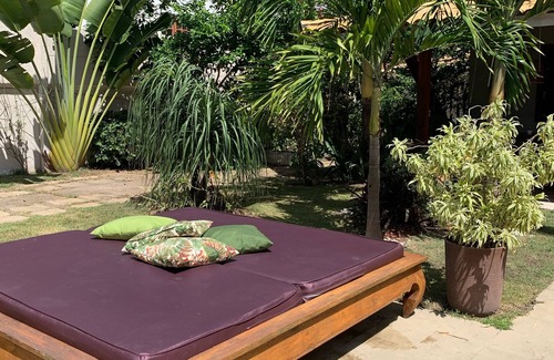 Pouso Alegre Buraquinho Casa | Holiday home, 4 bedrooms, 2 suites, 100m from the beach.