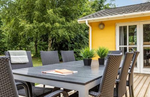 Bratten Strand Casa | Holiday Home Ahnandia - 200m from the sea by Interhome