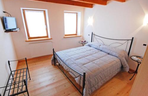 Barcis Casa | Holiday Home Albergo Diffuso - Cjasa Ressa by Interhome