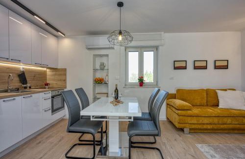 Salakovci Casa | Holiday Home Albina