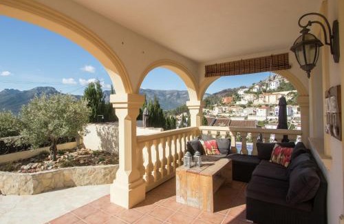 Alcalali Casa | Holiday Home Alcalalí with Pool and Valley View