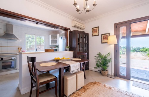 Marratxí Casa | Casa de vacaciones 'Alegrías' con vistas a la montaña, Wi-Fi y aire acondicionado