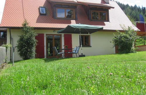 Grunern Casa | Casa de vacaciones 'Am Kropbach' con vistas a la montaña, terraza privada y wifi
