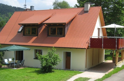 Grunern Casa | Casa de vacaciones 'Am Kropbach' con vistas a la montaña, terraza privada y wifi