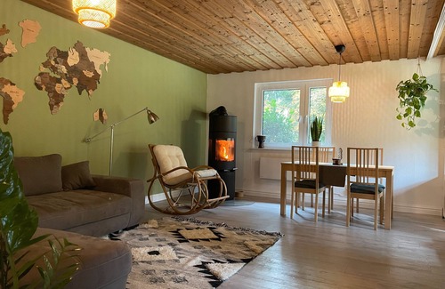 Neubau Casa | Casa de vacaciones 'Am Neubäuer See' con terraza privada, jardín comunitario y wifi