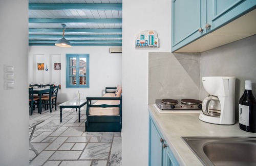 Serifos Casa | Casa de vacaciones 'Ammos 2' con terraza privada, balcón y aire acondicionado