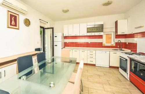 Maslenica Casa | Holiday Home Anđela by Interhome