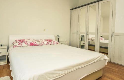 Maslenica Casa | Holiday Home Anđela by Interhome