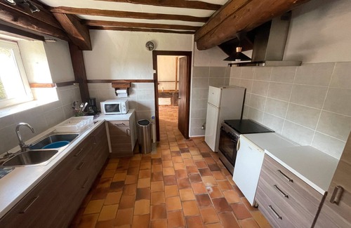 Castet Casa | Casa de vacaciones 'Ancienne Bergerie' con vistas a la montaña, terraza compartida y jardín privado
