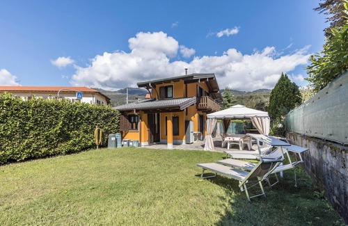 San Martino Casa | Casa de vacaciones que acepta mascotas Casa Vacanza Anna con vistas a la montaña