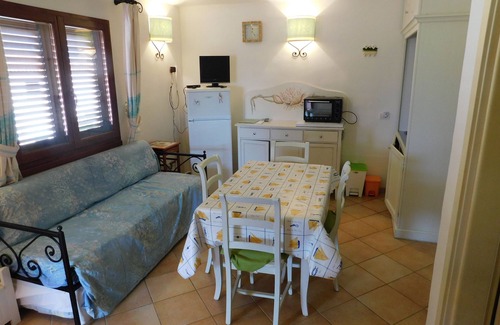 Aglientu Casa | Casa de vacaciones 'Residence Mirice' con piscina compartida, Wi-Fi y aire acondicionado