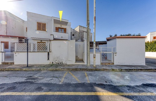 Lido Marini Casa | Casa de vacaciones 'Appartamento A 50 M Dal Mare' con balcón y aire acondicionado