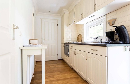 Ede Chalet De Esquí | ✓ Holiday home at Bospark Ede ✓ Holiday home for 3 persons ✓ Located in Ede (Gelderland) ✓ Holiday park on the Veluwe ✓ Book directly through the park