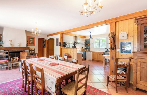 Castet Casa | Casa de vacaciones 'Au Pied Du Pic Du Midi' con vistas a la montaña, terraza y jardín privado