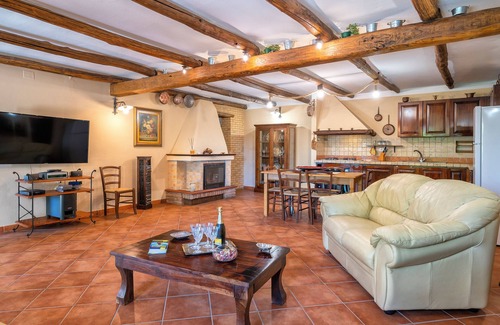 Sassari Casa | Casa de vacaciones 'Baddelonga' con piscina privada, jardín privado y Wi-Fi