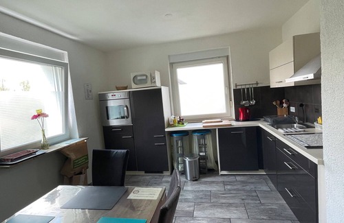 Laupheim Casa | Holiday Home 'Bailey' with Private Garden, Balcony and Wi-Fi