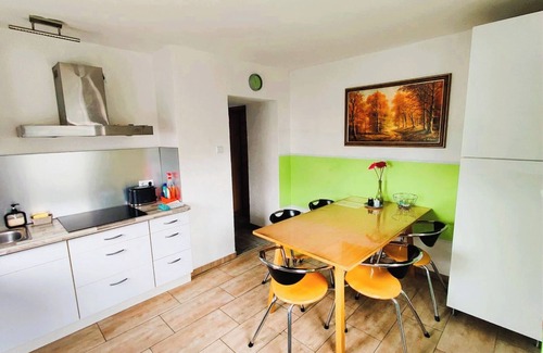 Laupheim Casa | Holiday Home 'Bailey' with Private Garden, Balcony and Wi-Fi
